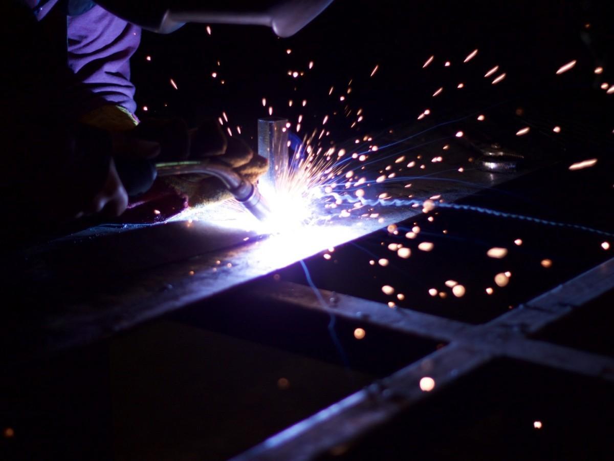 Metalworking allAvanguardia UnAnalisi Approfondita su Stampaggio Flange e Tubi