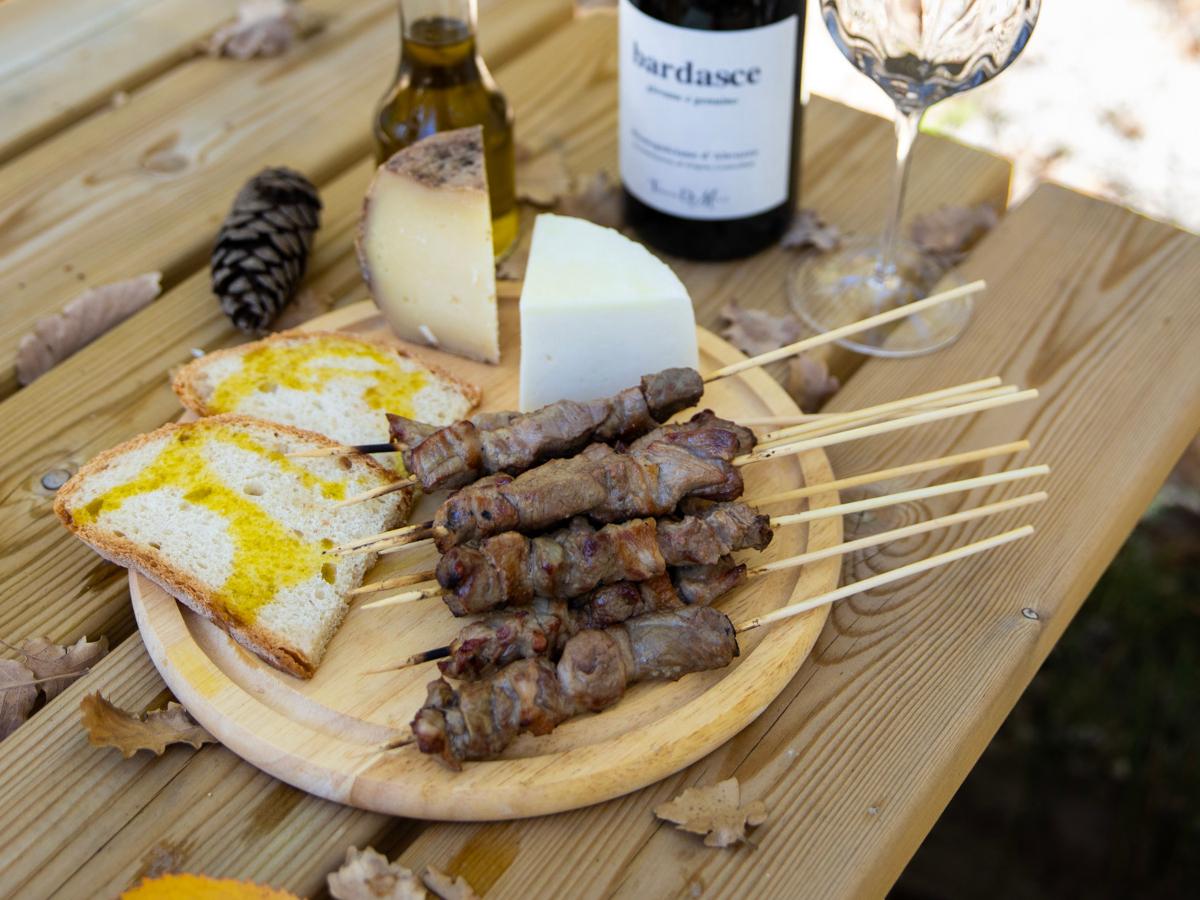 Prodotto tipico abruzzese: arrosticini abruzzesi e vini abruzzesi per ogni occasione